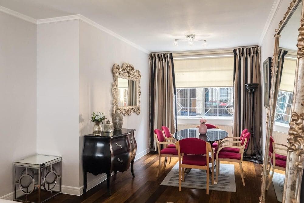 Picktheplace 3-Bedroom Portman Square