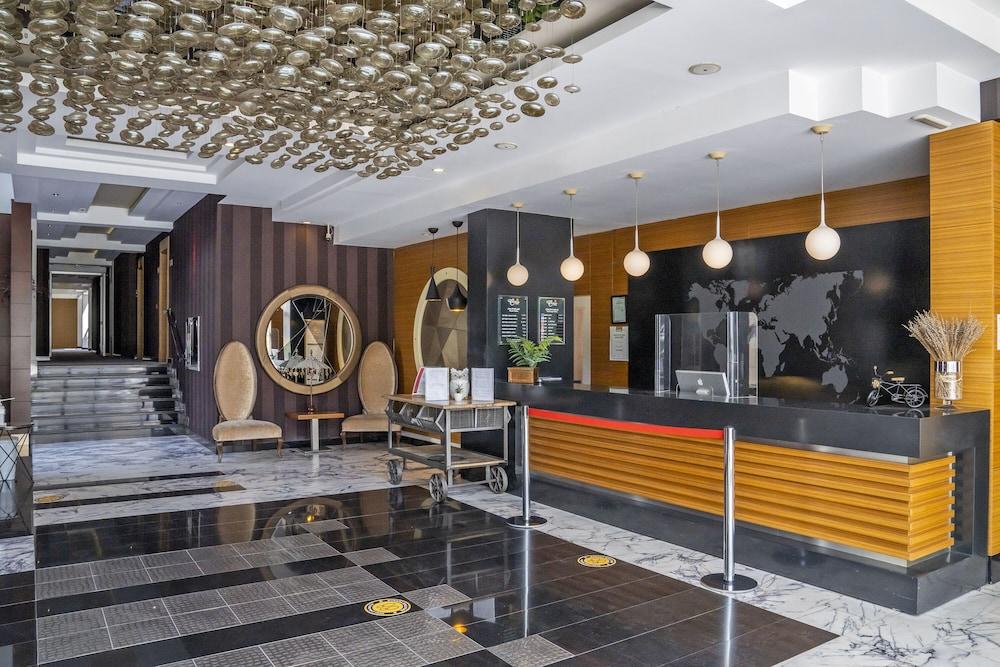 Cettia Beach Resort (Adults only) 1