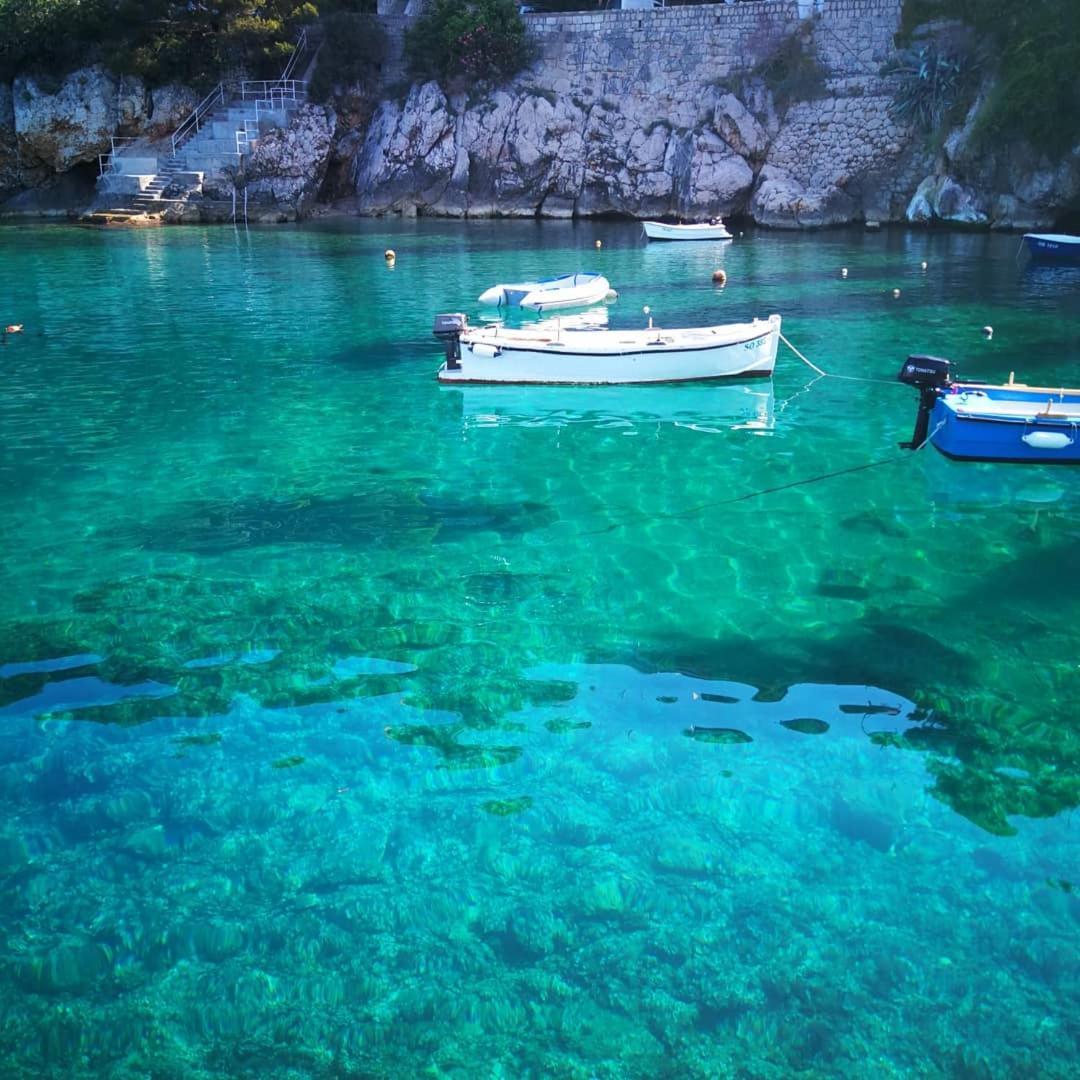 Sunny House Free Parking 2