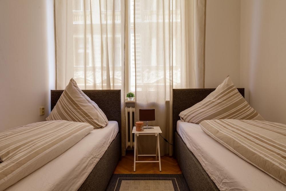 Prague City Center Apartment 1