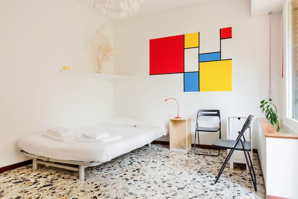 Mondrian Apartment in Milan 2