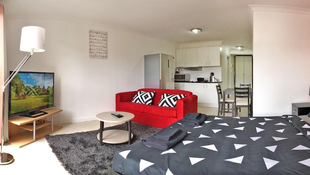 Myhoyoho Design Studio Apartment