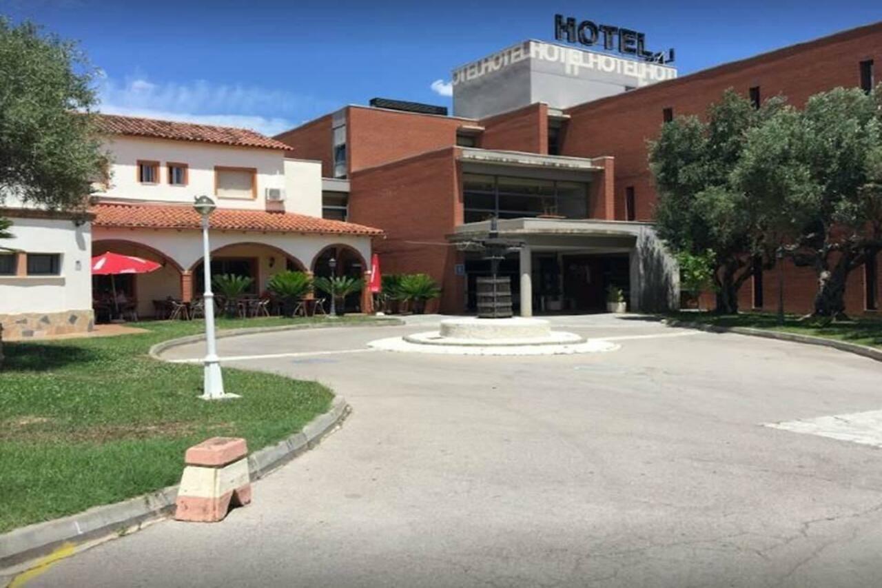 Les Torres Hotel & Hostal 1