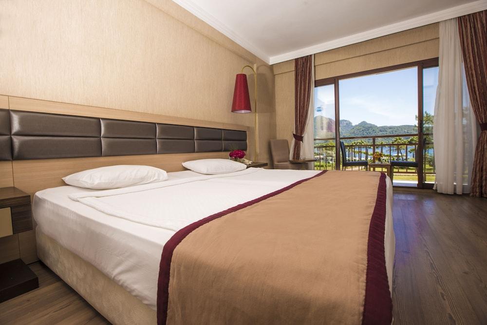 Fortezza Beach Resort 2