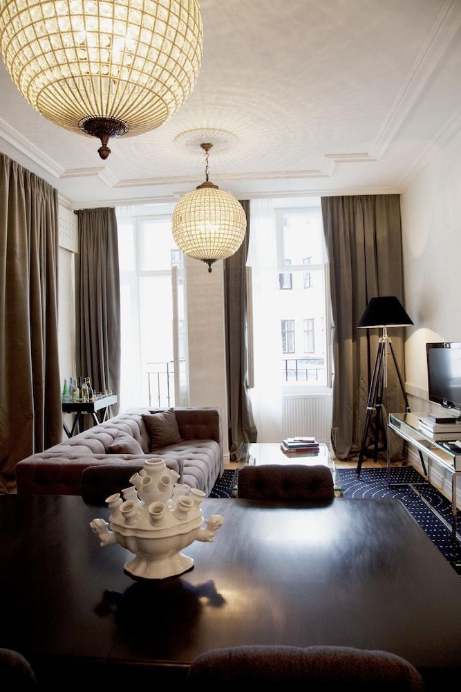 6 Rooms - Garnisongasse 2