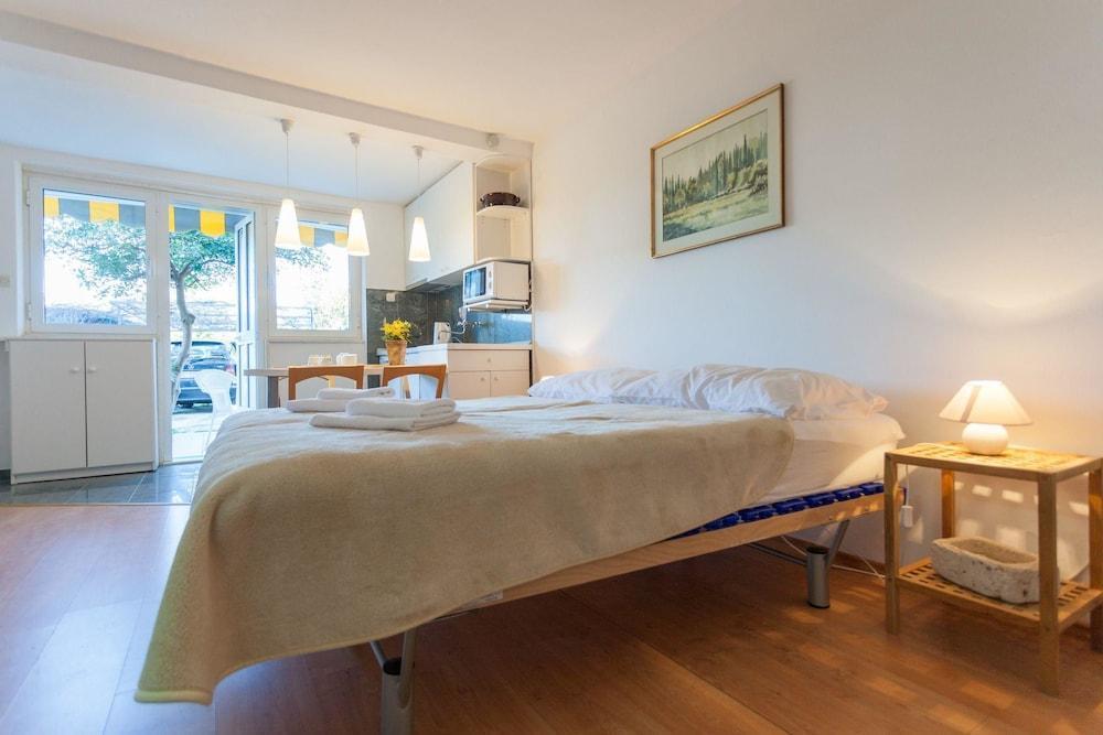 Hedera Estate, Hedera Studio 6 2