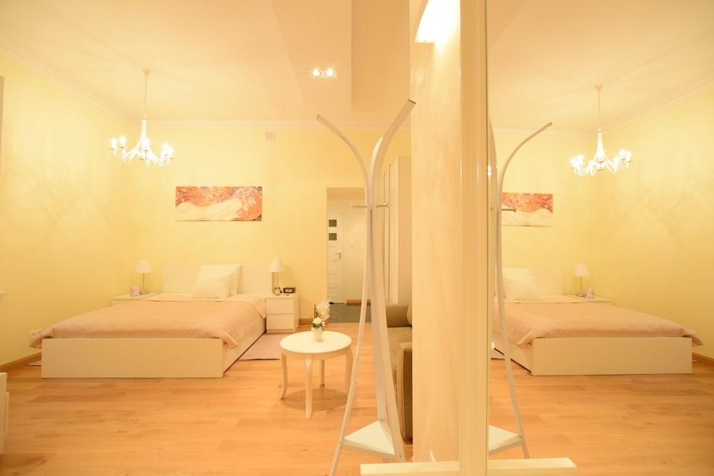 Elegant Apartment Foksal 2