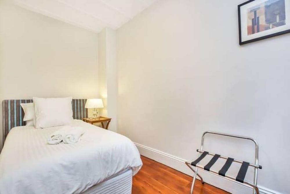 3 Bedroom Terrace at Harbour Bridge 1