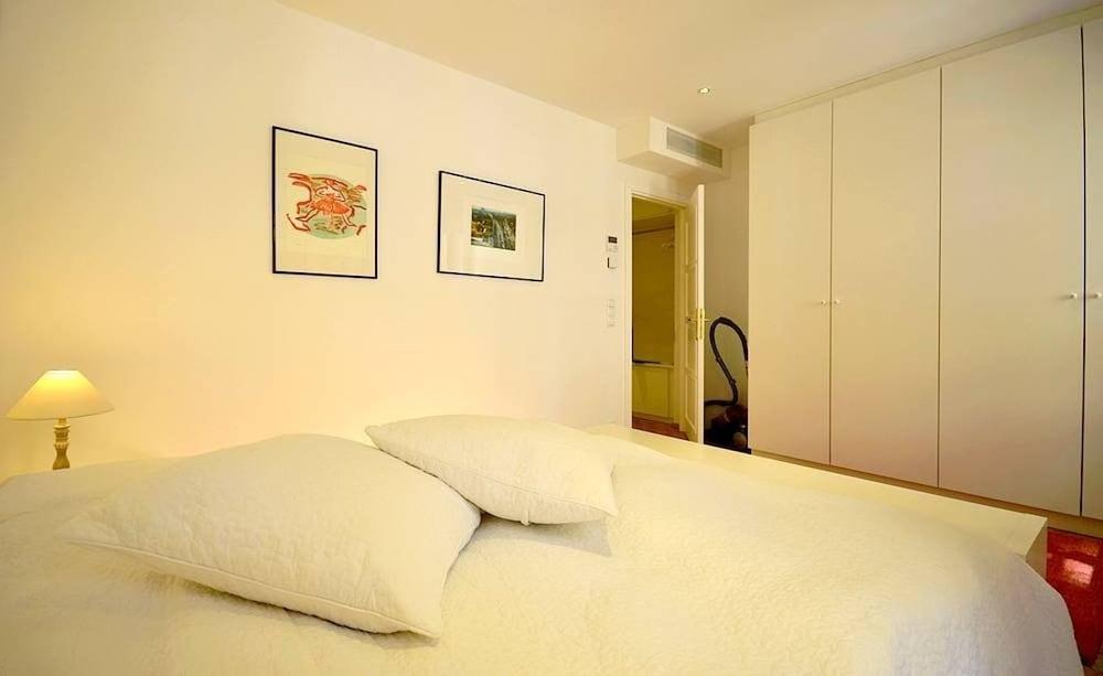 Vienna Residence High-Class Luxury Apartment for Up To 6 Happy Guests 2