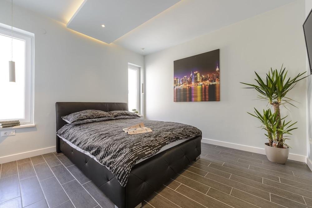 Viktorija Apartment 2