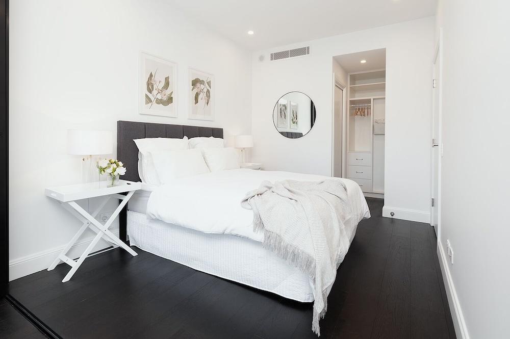 Luxury Sydney Apartment 2