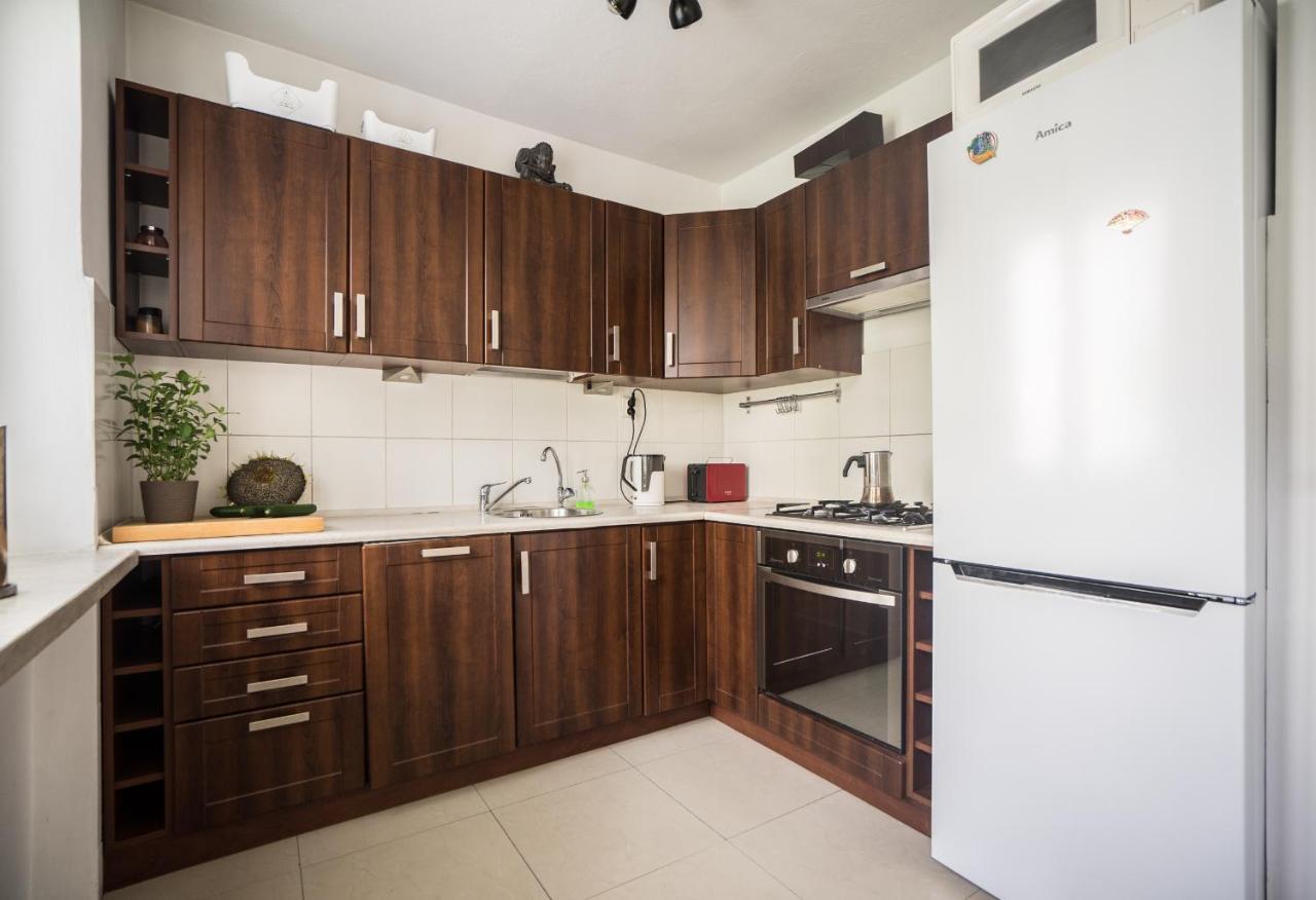 Oomph Warsaw Central 3-Bedroom Flat 2