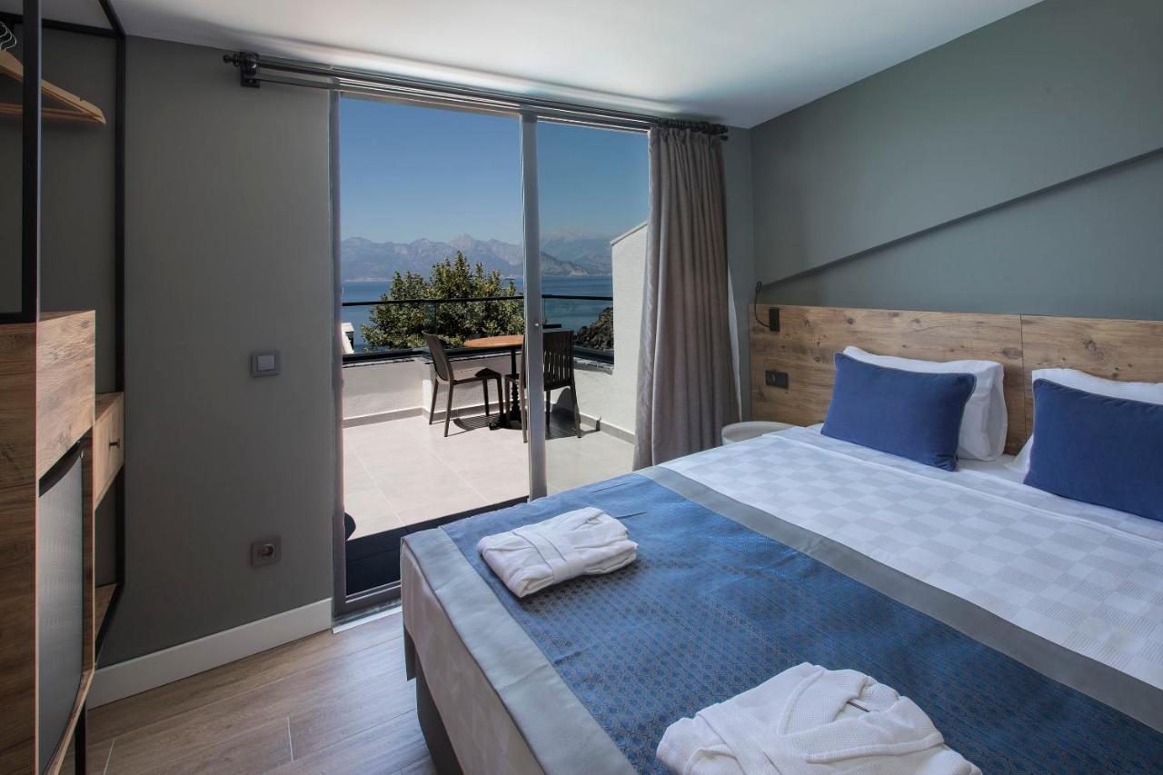 Pure Blanche Hotel 1