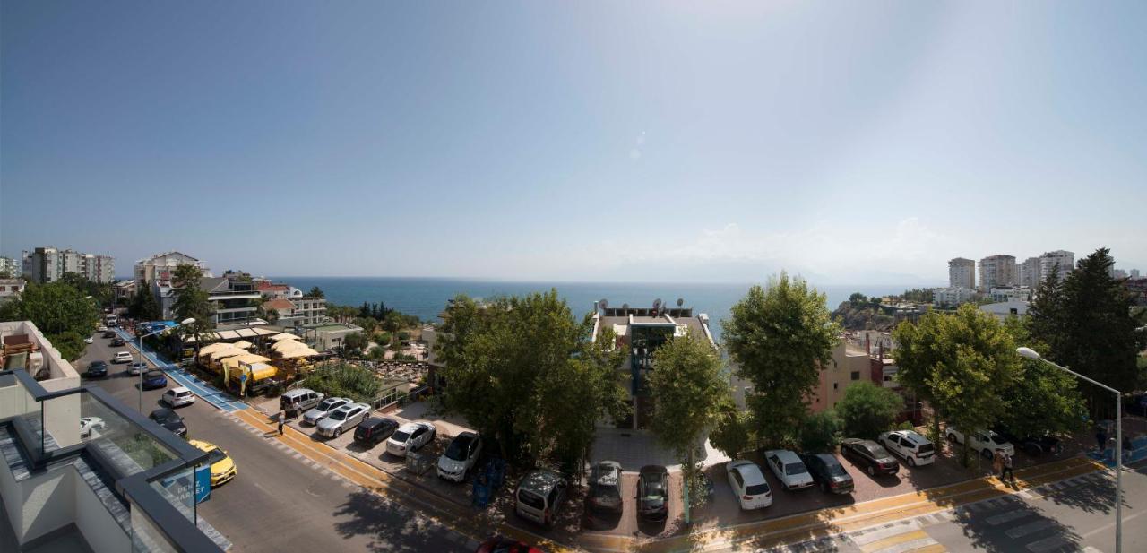 Pure Blanche Hotel 2