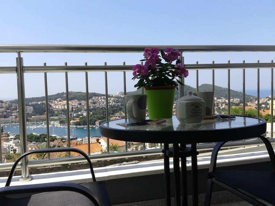 Apartman Infinity, Free Parking 1