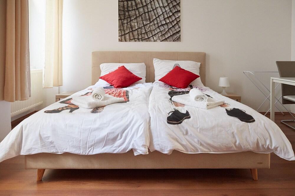 Modern Apartment in the Heart of Vienna 2 1