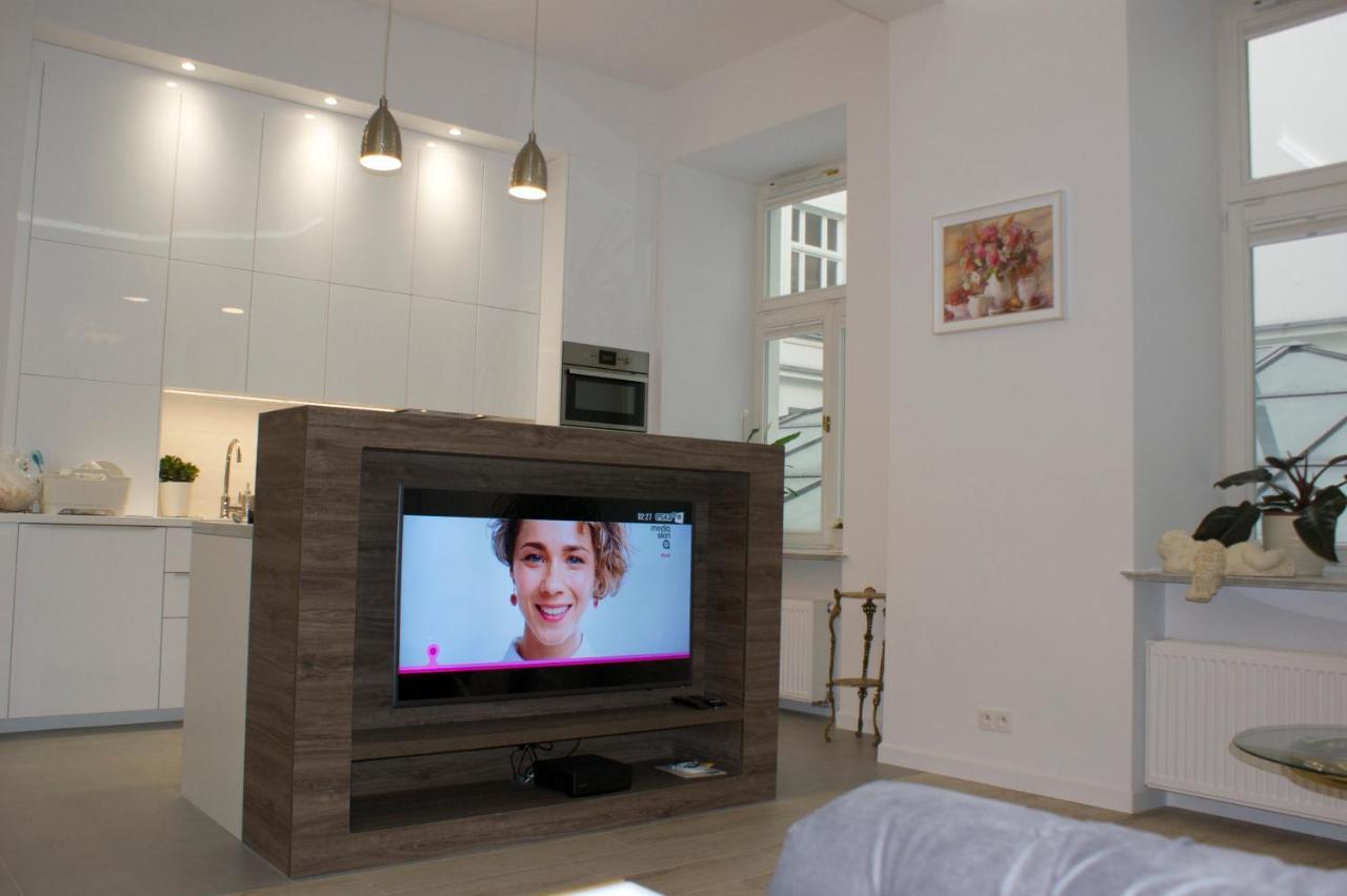 Lovely Apartment- Poznanska 16 2