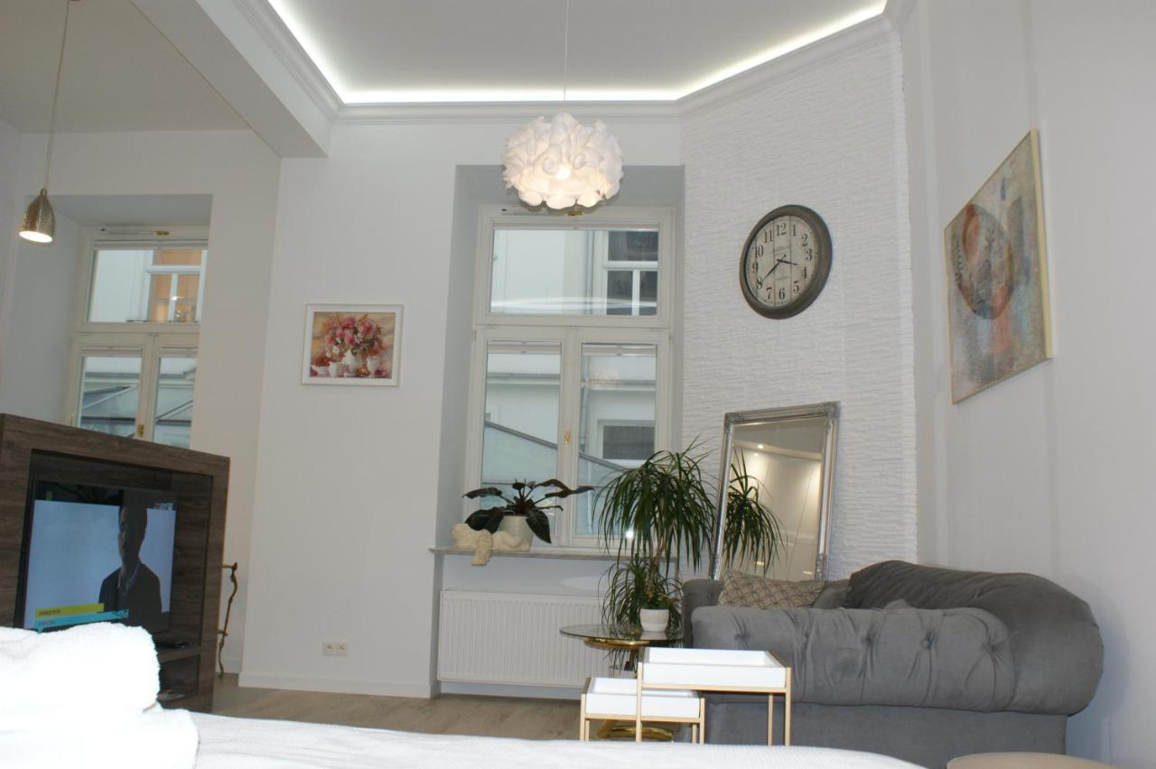 Lovely Apartment- Poznanska 16 1
