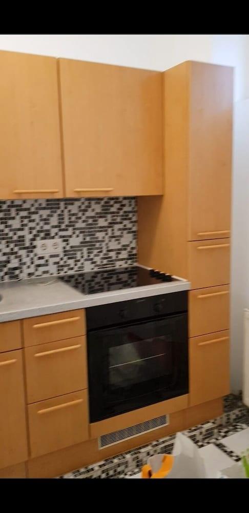 Modern Apartment in the Heart of Vienna 8 2