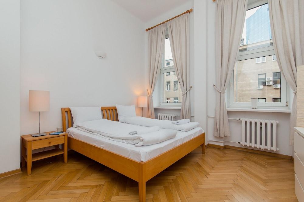 Shortstaypoland Boduena B75 2