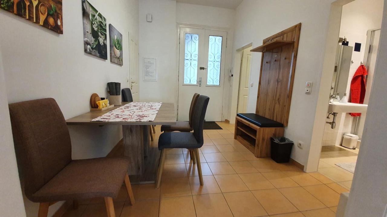 Gorgeous Viennese Apartment 10 Min To City Center 1