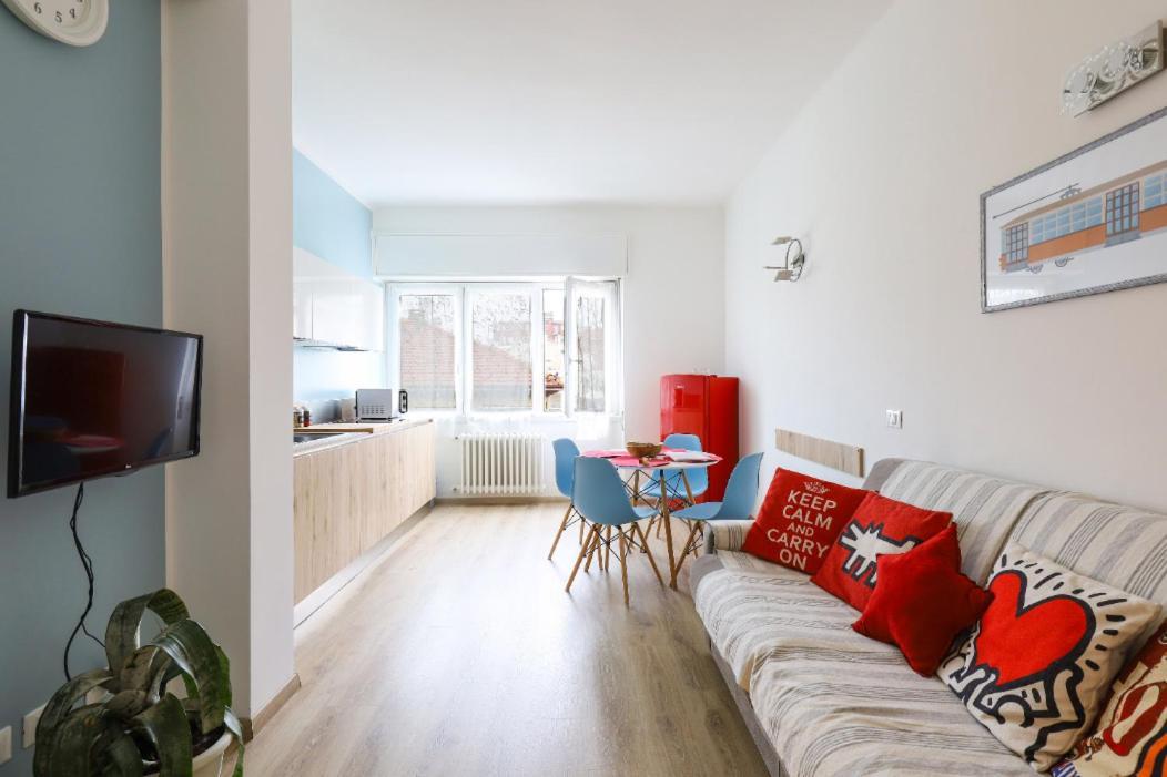 34 Via Giulio Carcano 2