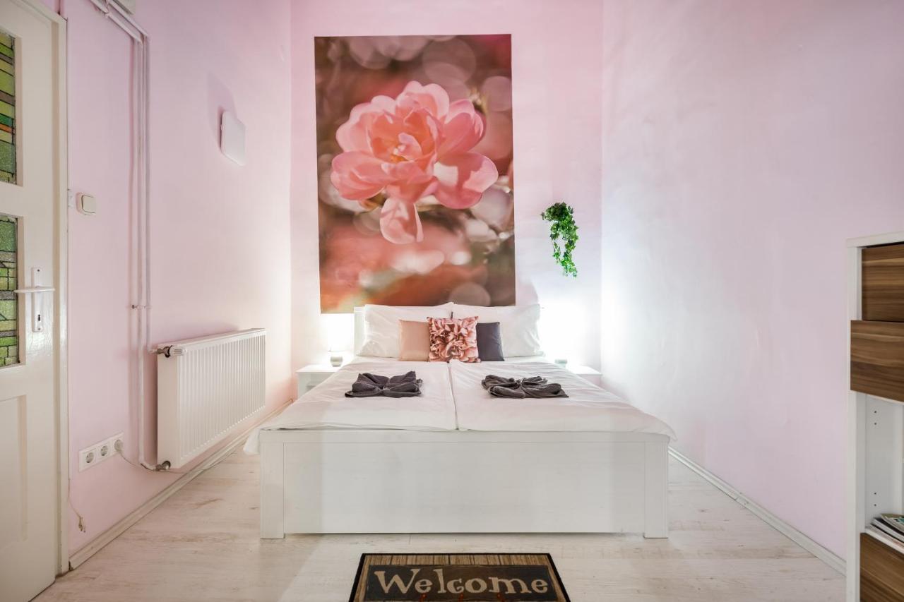 Simply the Best Location 1