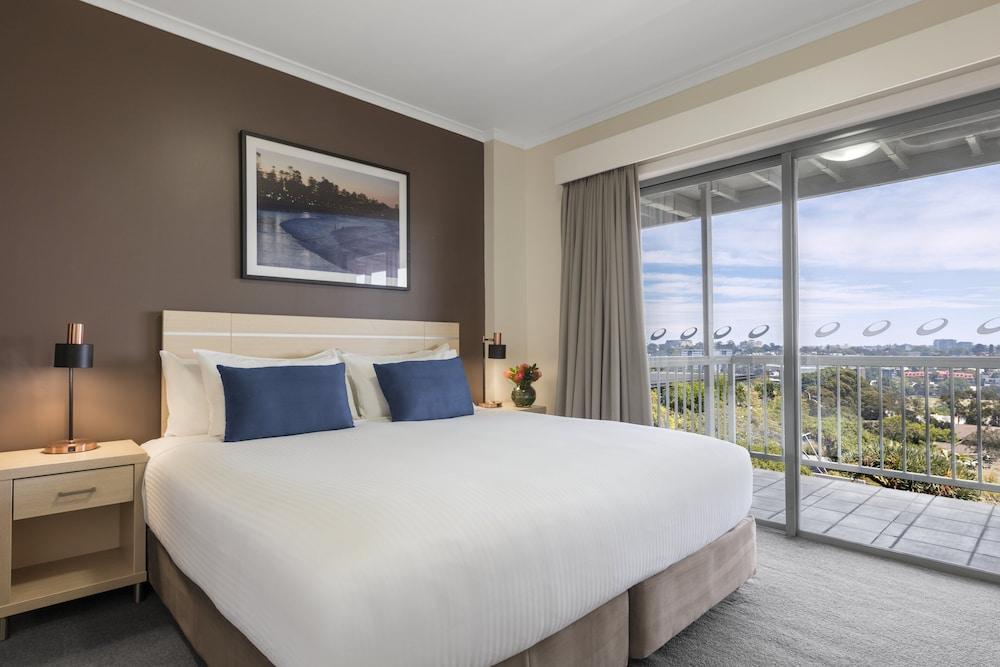 Oaks Sydney Goldsbrough Suites 2