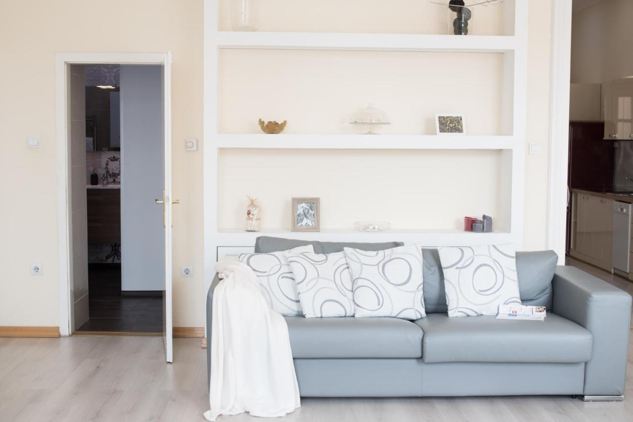 Budapesteasyflat Basilica Lux 2