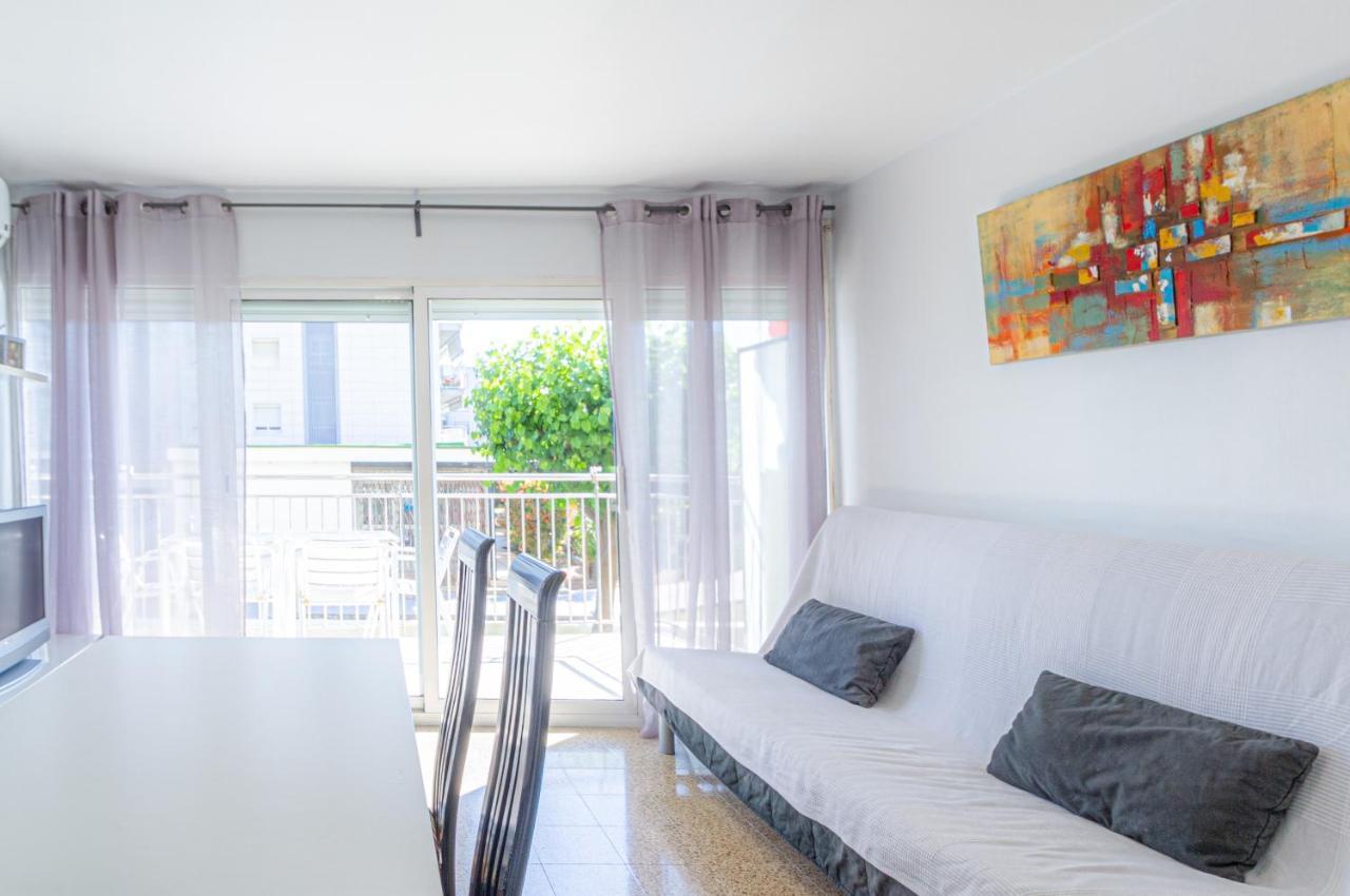 Residencial Costamar Next Bcn, 50m Beach with Swimmingpool 2