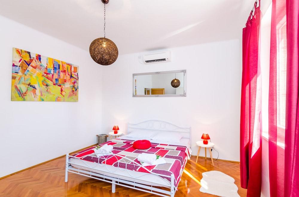 Holiday Home Lungo Mare 1