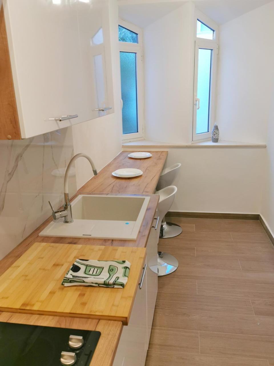 Apartment Tajchi, 5 Min From Rixos Beach 2