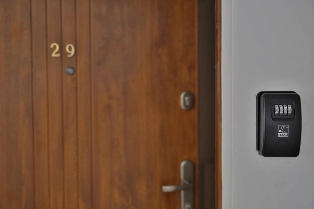 Zwischen Schonbrunn Und Dem City Center. Apt. 29 1