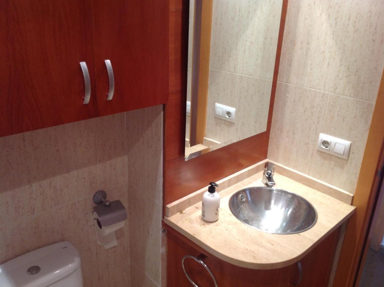 66 Carrer Del Dibuixant Avellaneda 2