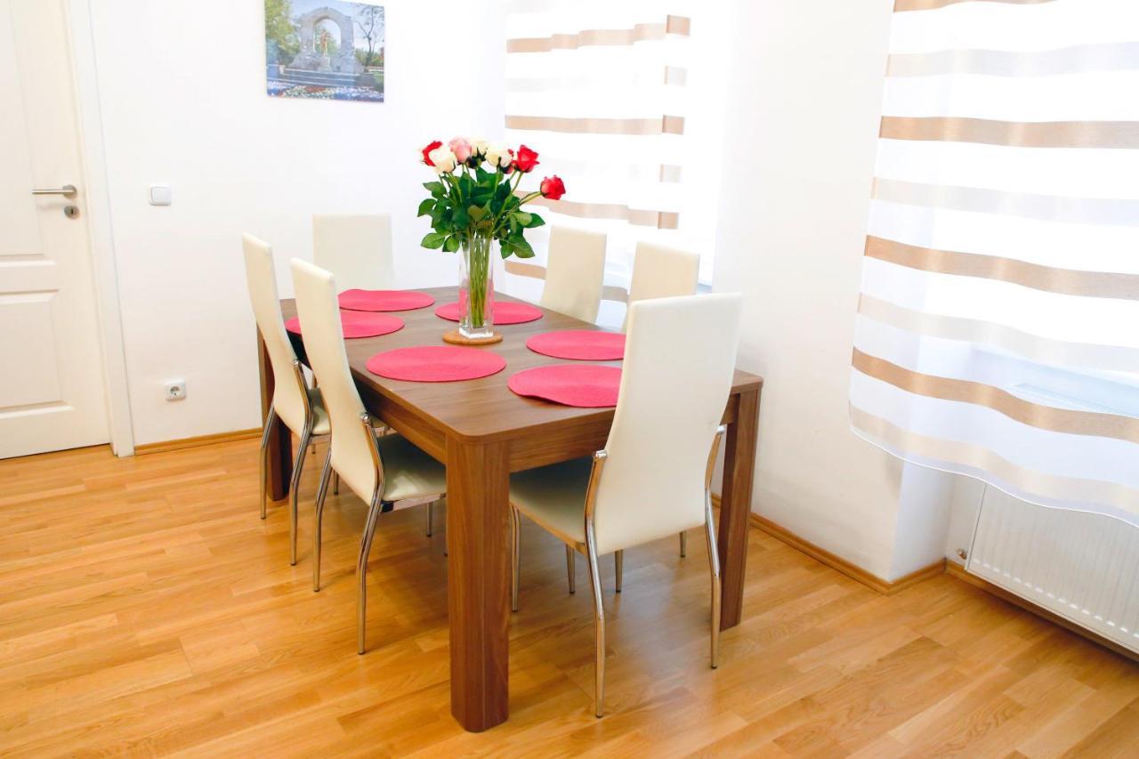 Exclusive Vienna Apartment 1