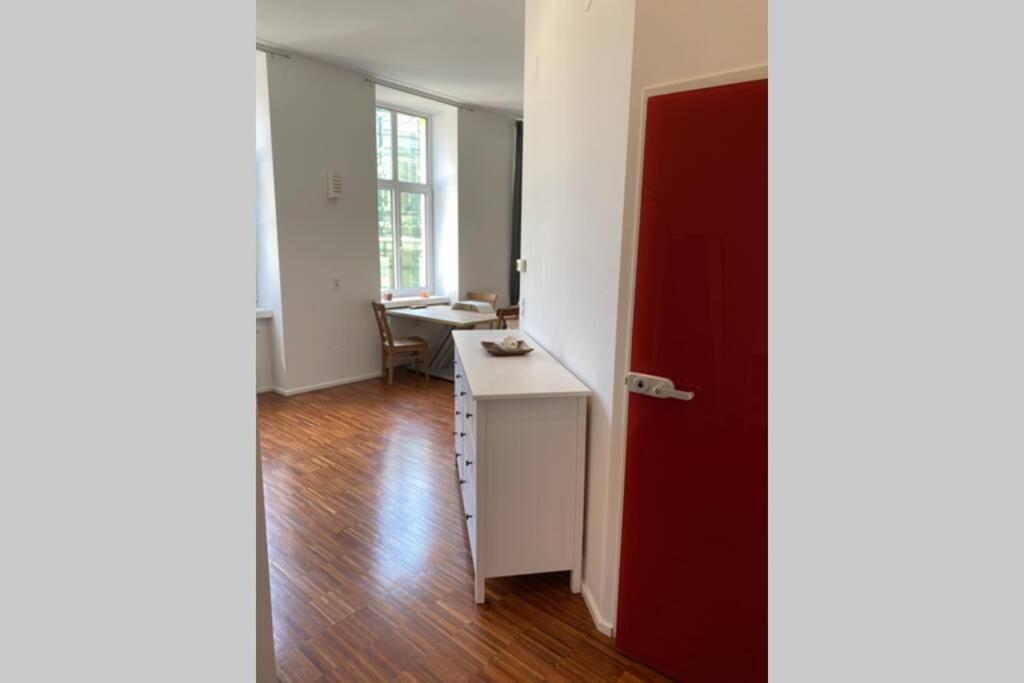 Cozy And Central City Apartment at the Belvedere 1