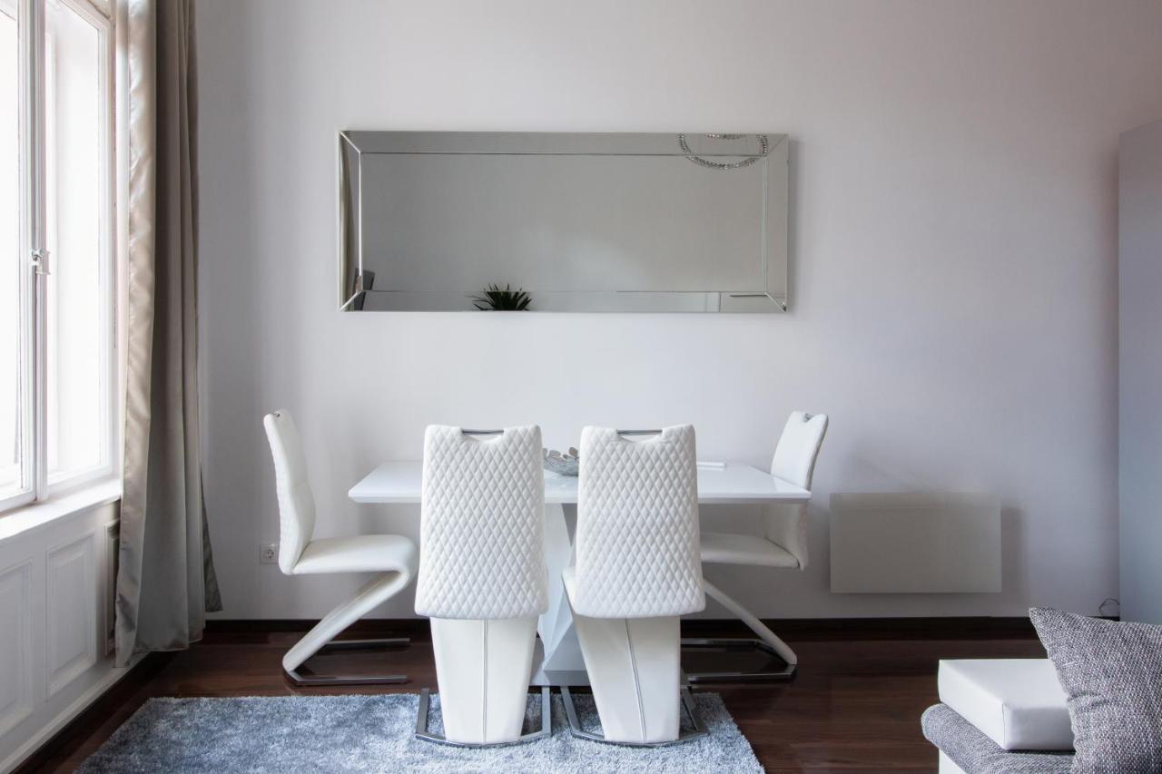 Basilika View Imperial Suite -Sas Street -Need Reservation for Free Parking 1