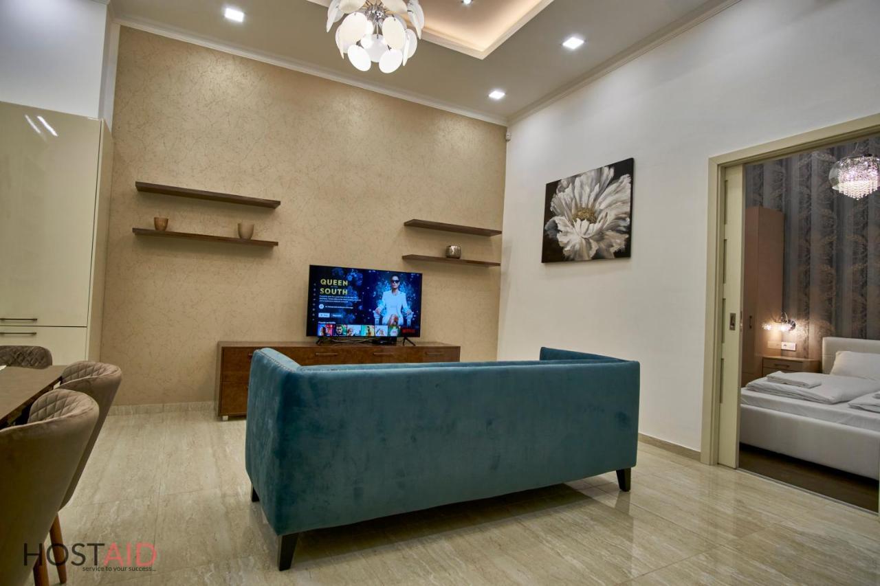 G7 Budapest - Hostaid (Adults Only) 2