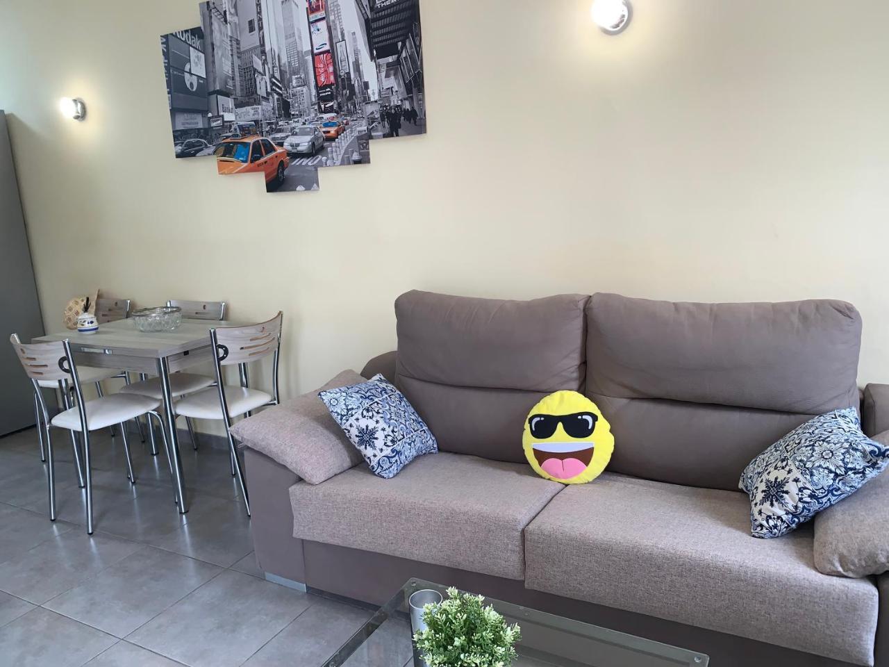 Cozy Apartment Playa las Vistas. Free Wifi.