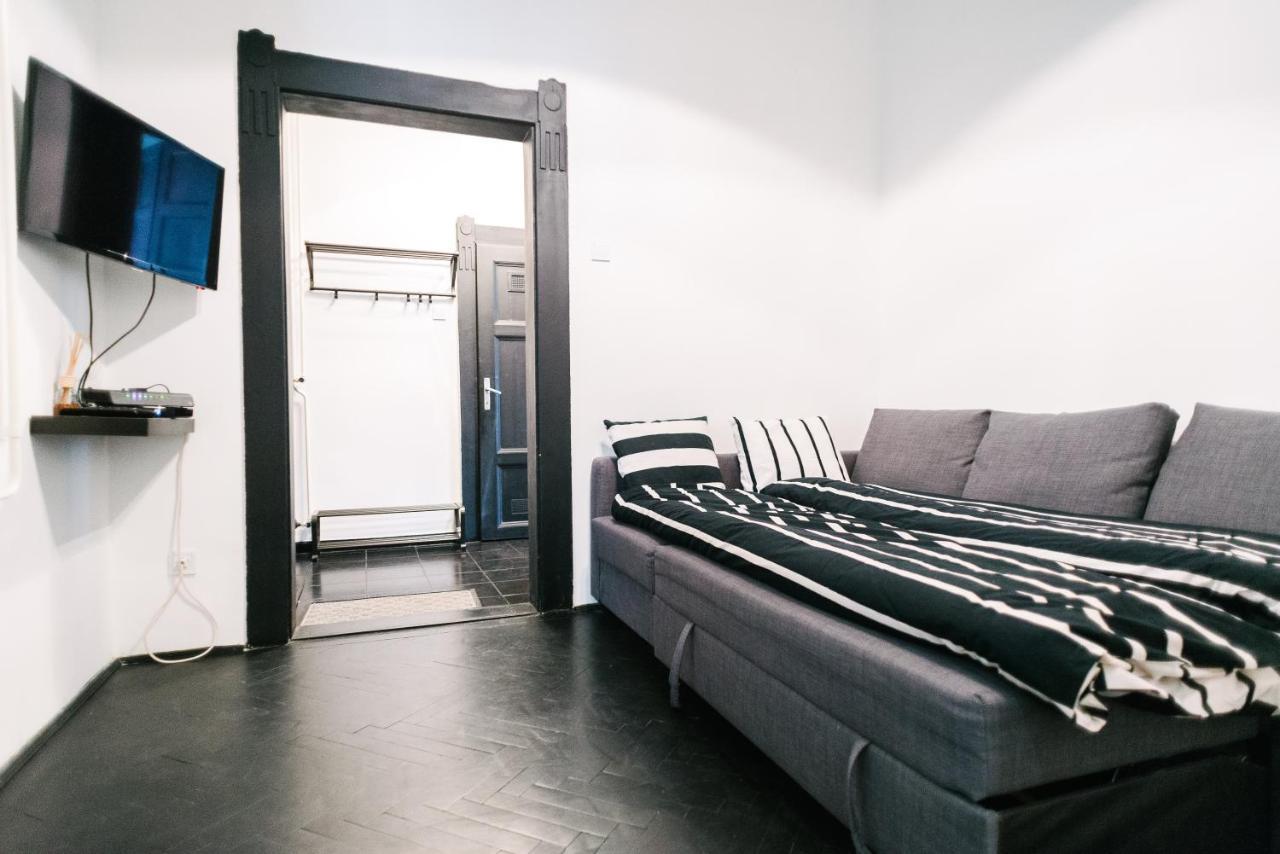 D.Five Stylish Apartment on Vaci Street 2