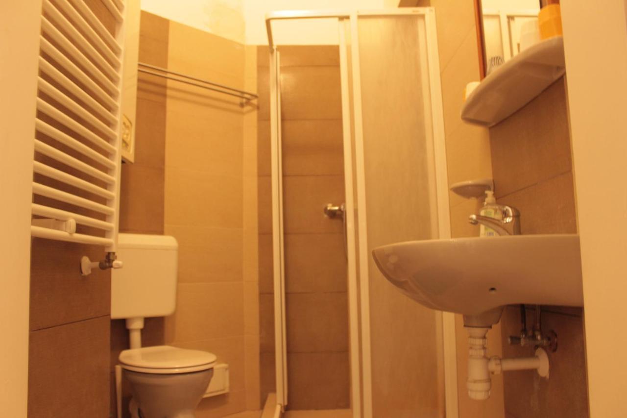 Danubescree Cozy Apartment 2