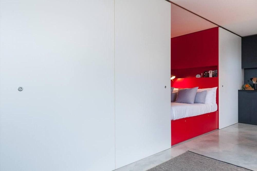 Designer Pad with a View