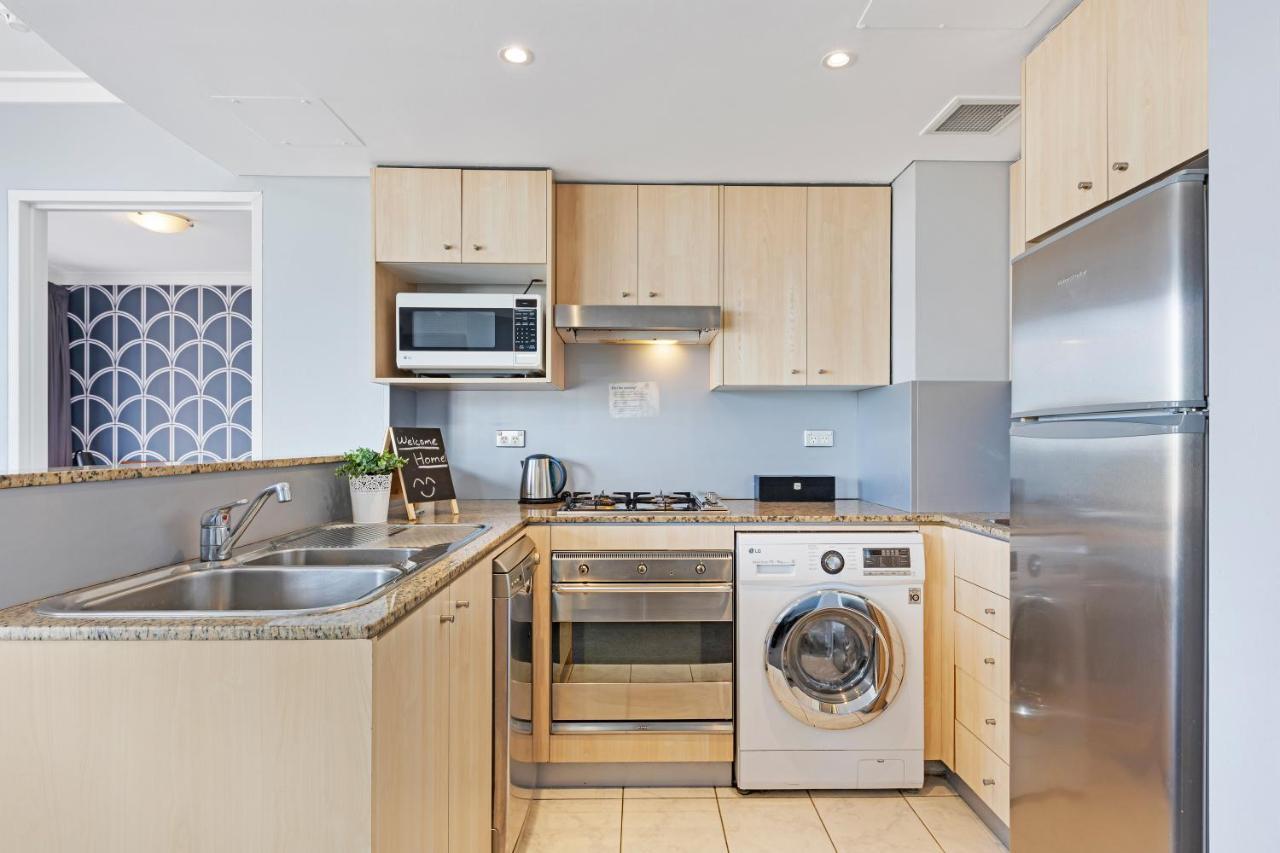 Kozyguru Sydney CBD Lovely 2 Bedroom Apt with Amazing City View Nha653 1