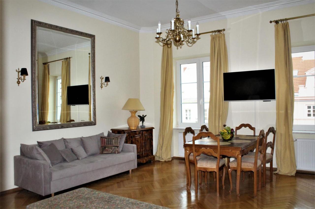 Apartament Luster I Obrazow 2