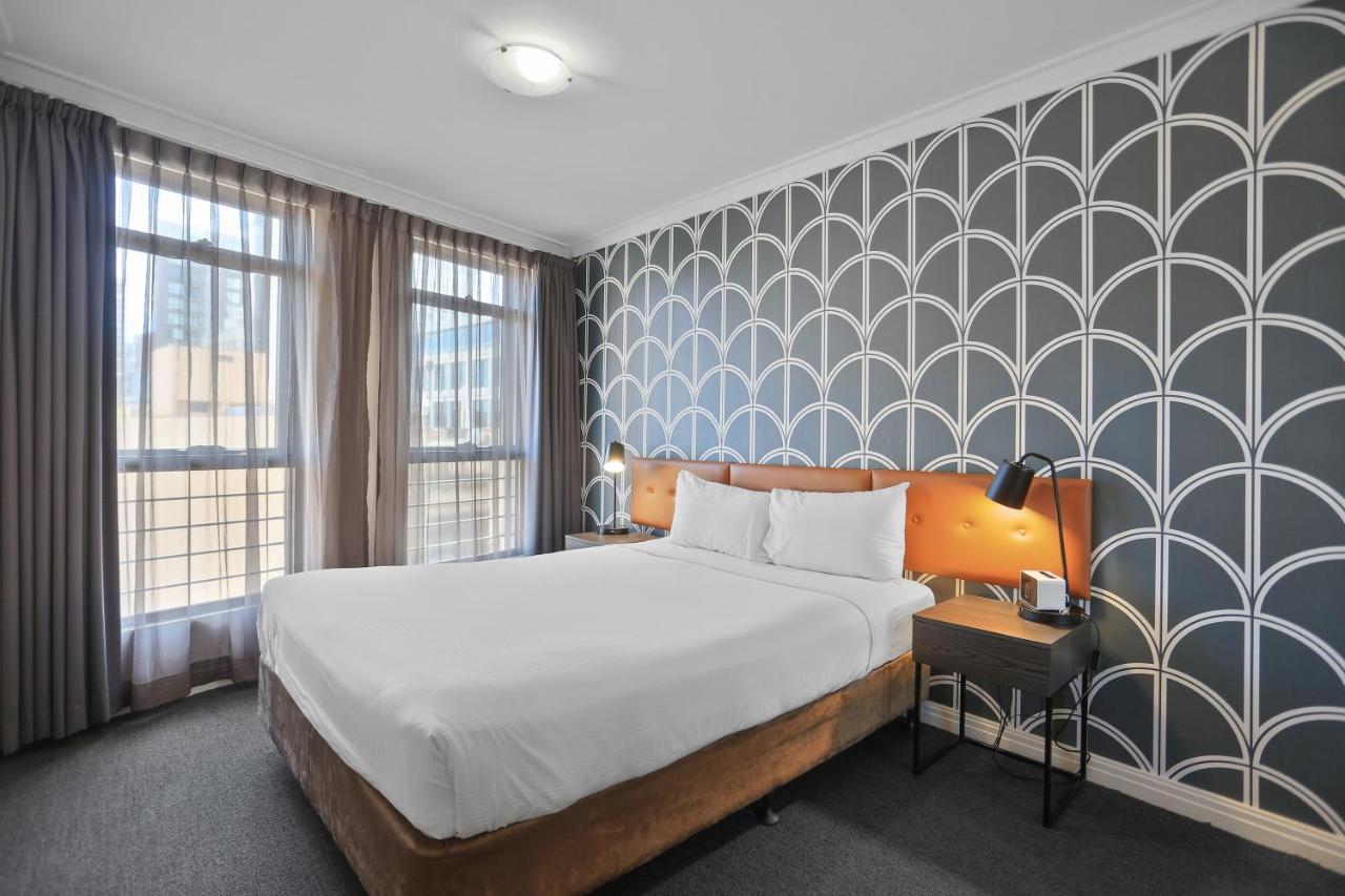 Kozyguru Sydney CBD Amazing View 2 Bed Family Apartment Nha653-702 2