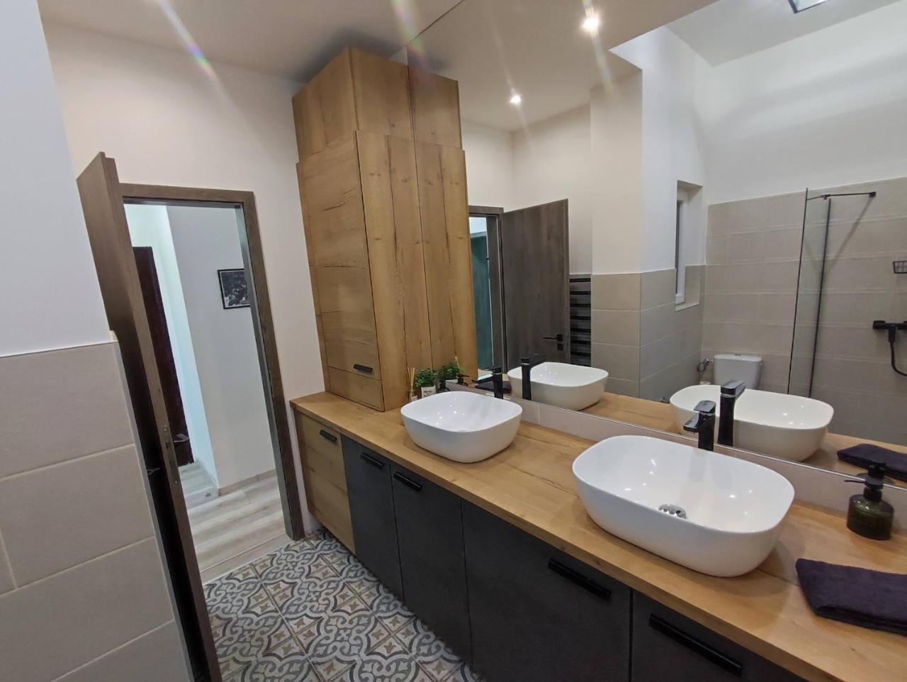 On the Castle Hill, Near Chain Bridge 2