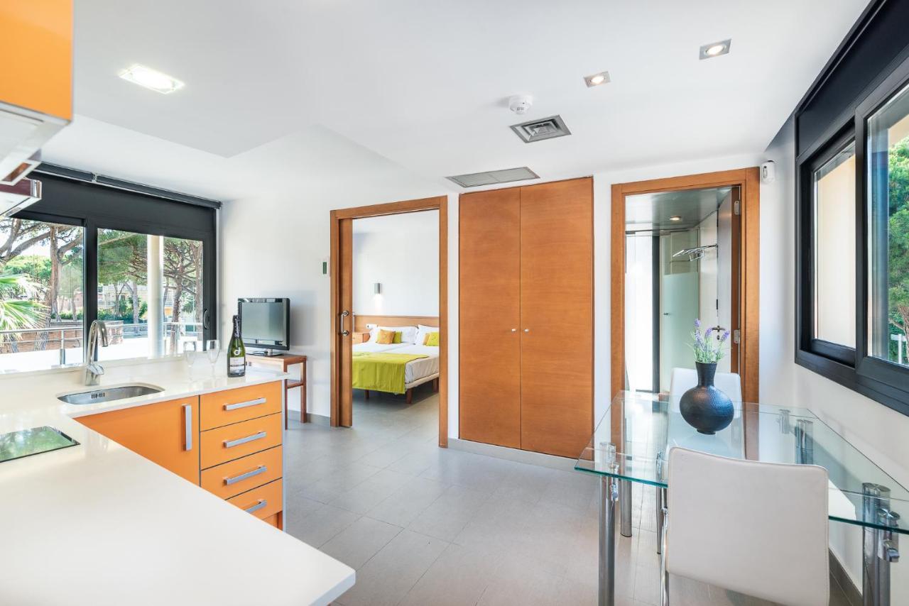 Aparthotel las Palmeras Castelldefels 1
