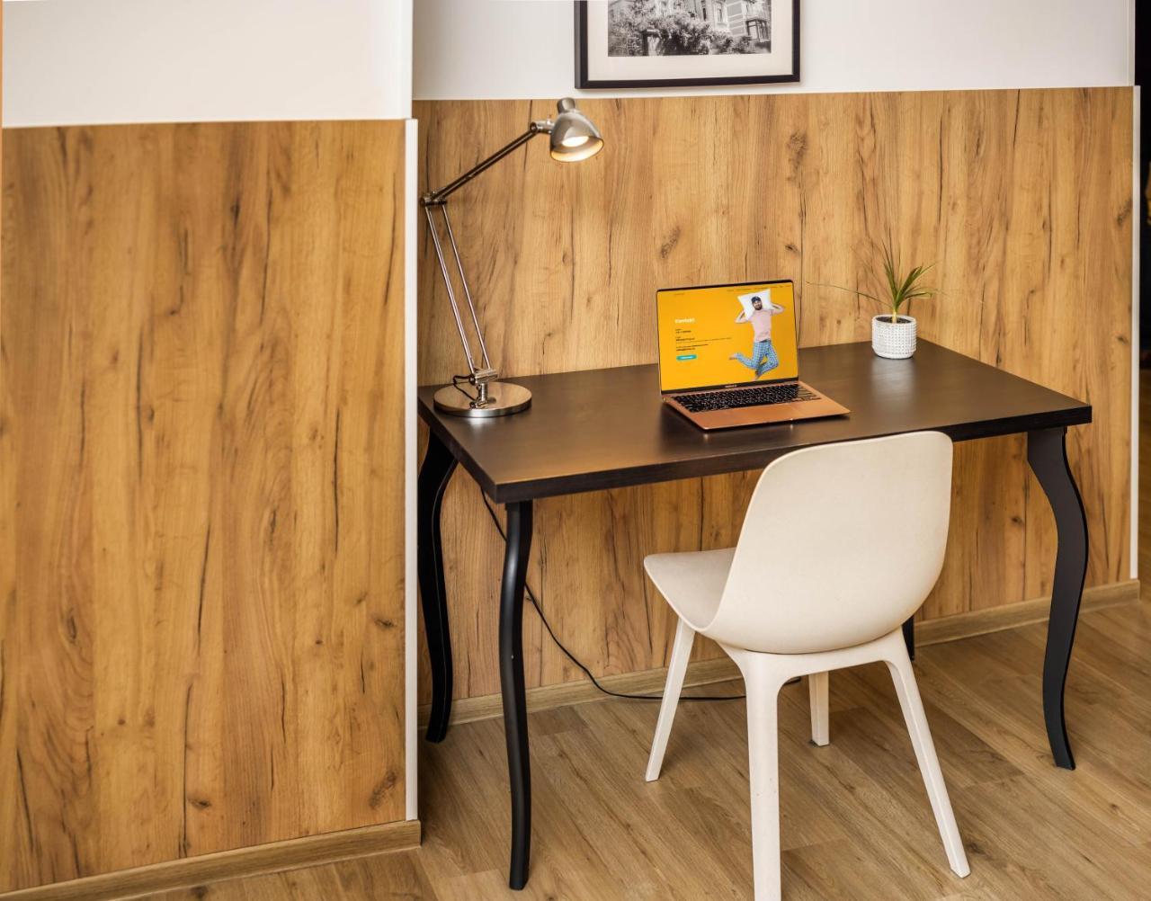 Jimmy's Apartments 2