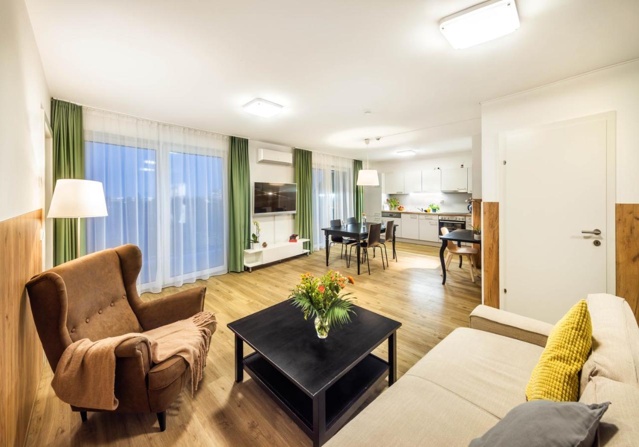 Jimmy's Apartments 1