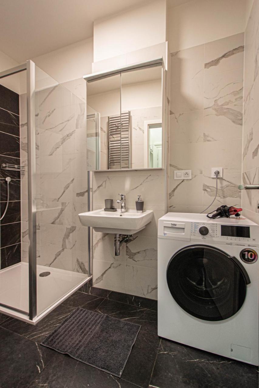 Stylish Apartment in Prague Best Gastronomic Area 2